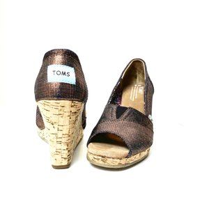 Toms Womens Size 6W Classic Wedge Pump Peep Toe